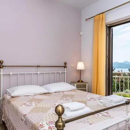 Villa Ianthe & Brown *