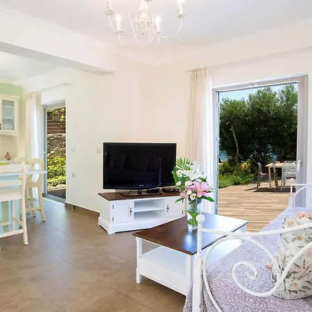 Villa Ianthe & Brown *