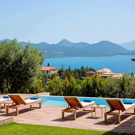 Ianthe & Brown Villa