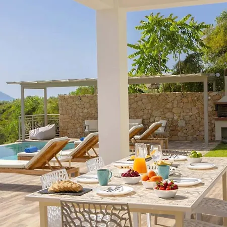 Villa Ianthe & Brown *