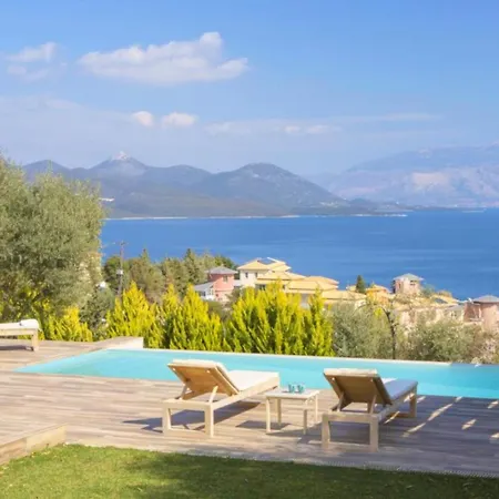 Ianthe & Brown Villa *